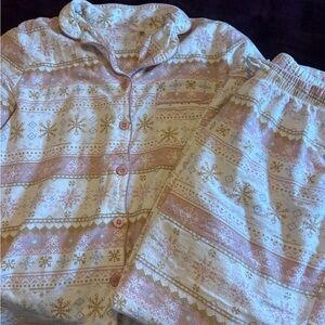 La Vie En Rose Pajama Set in Pink and Gold